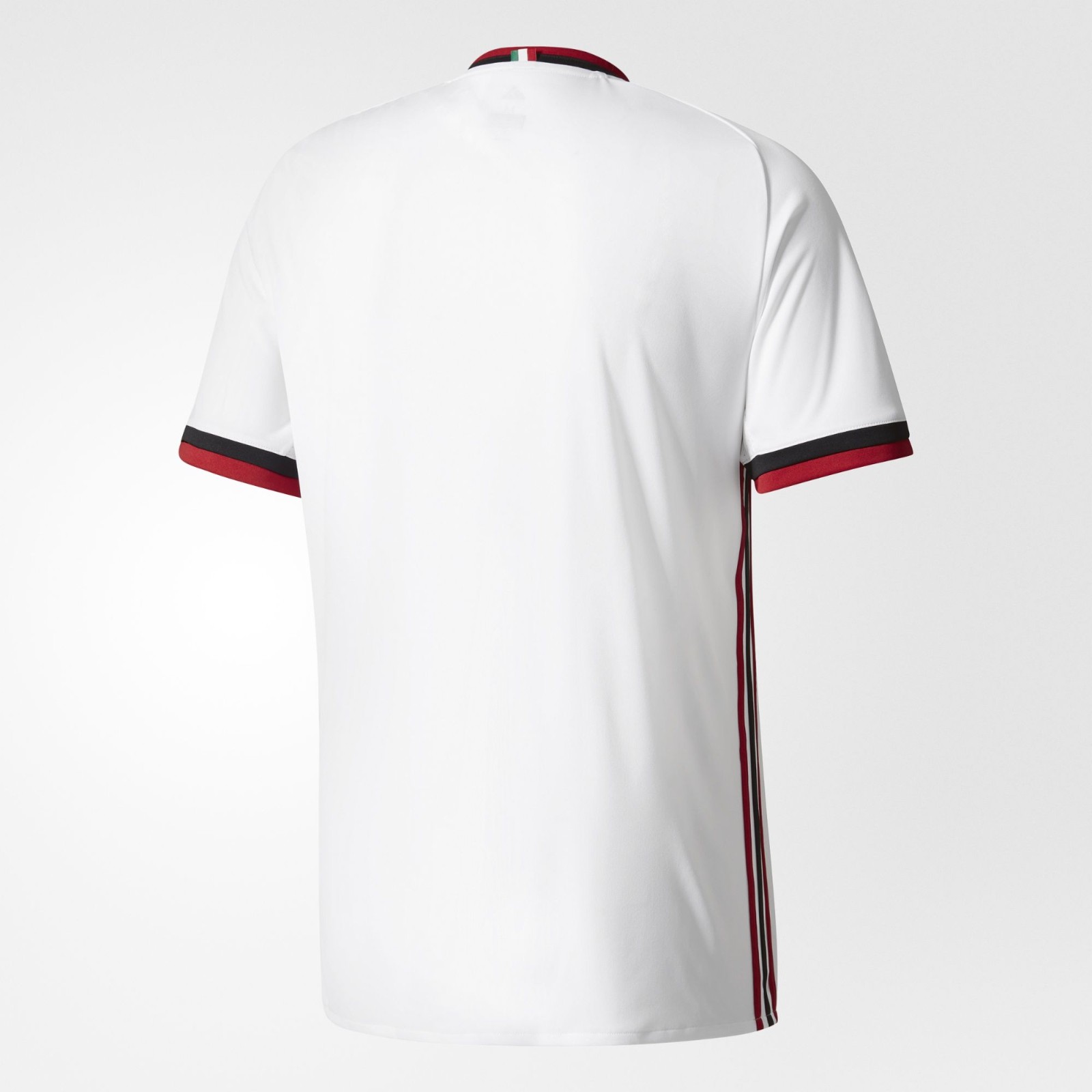 AC Milan 17-18 Visitante 2