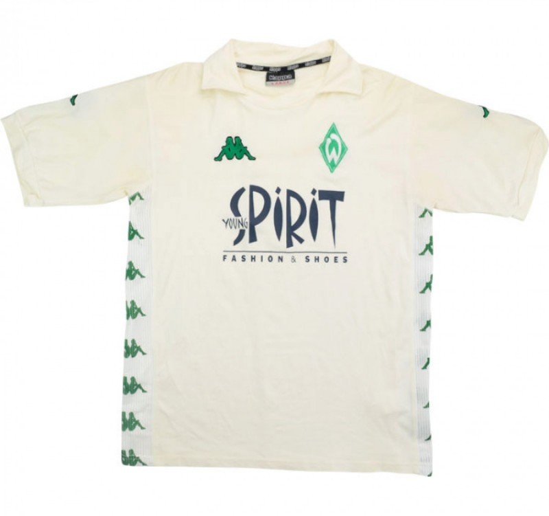 Primera equipación de Werder Bremen 02-03
