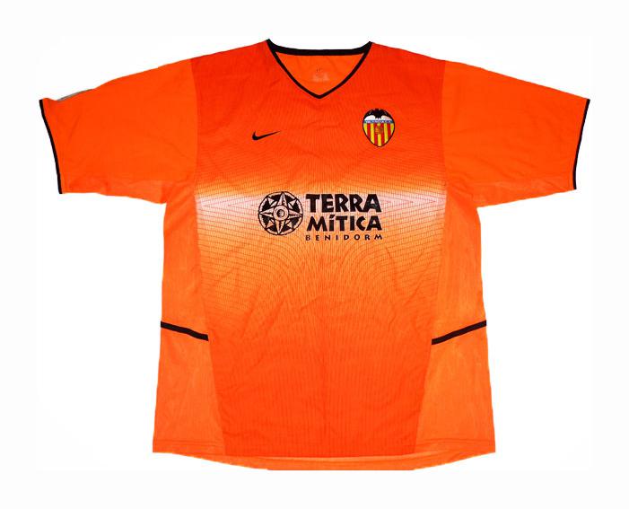 Segunda equipación de Valencia 02-03