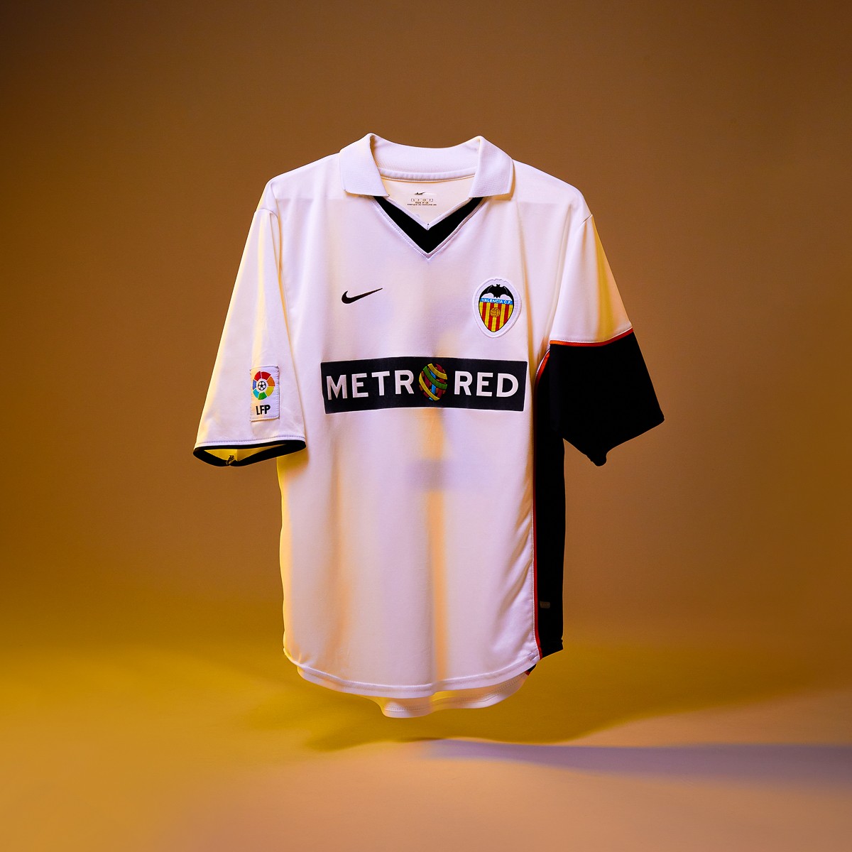 Valencia CF 01-02 Local 3