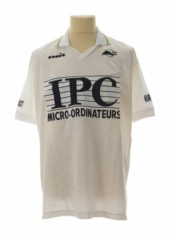 Segunda equipación de Nantes 94-95