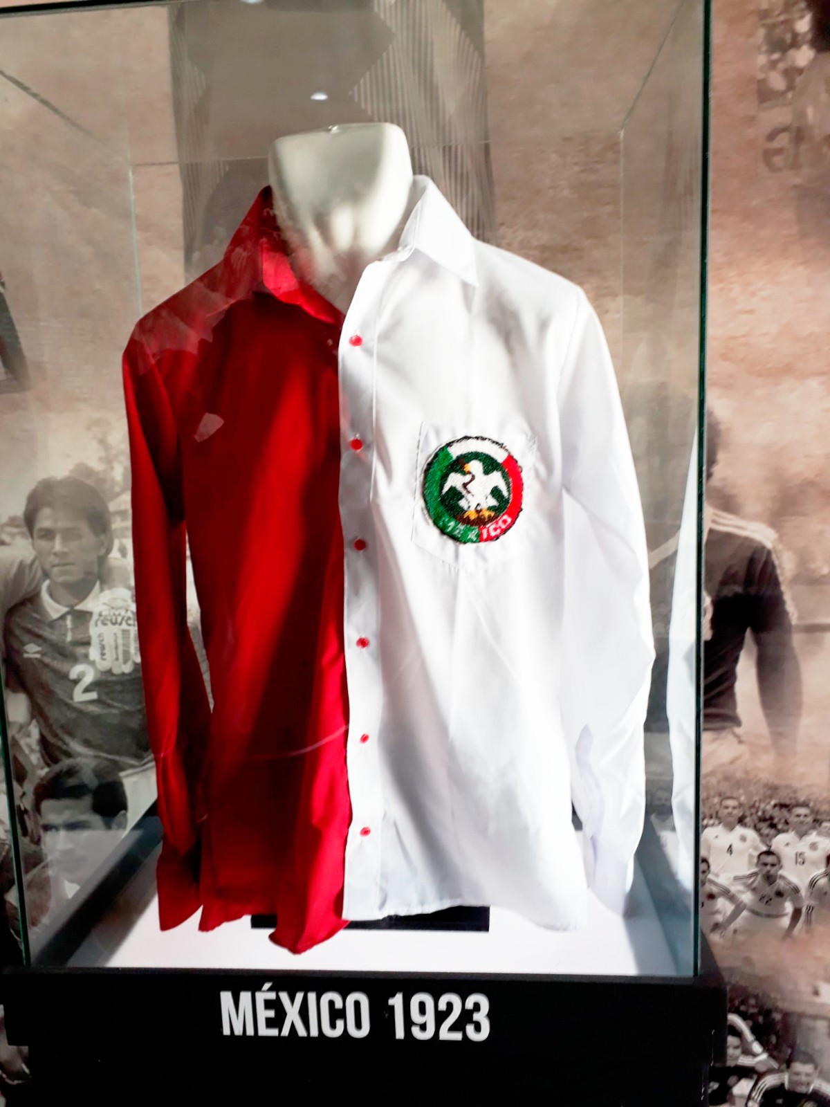 Primera equipación de México 1923