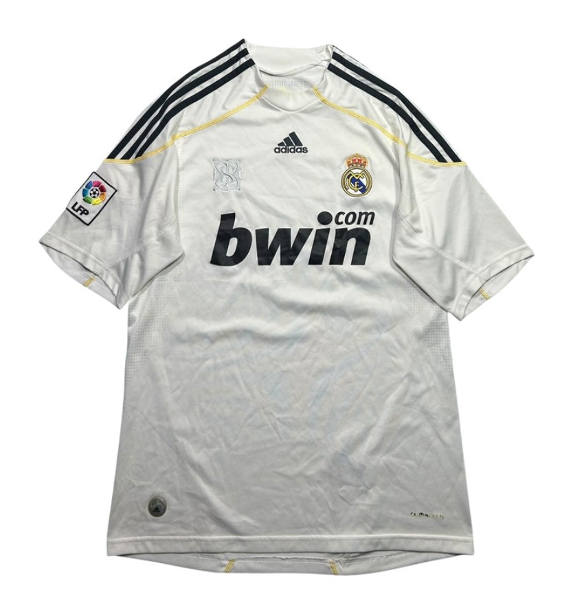 Real Madrid 09-10 Local 3