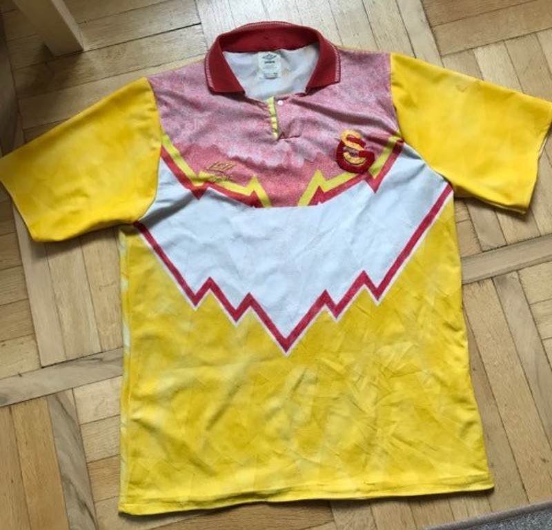 Galatasaray 91-92 Visitante 3