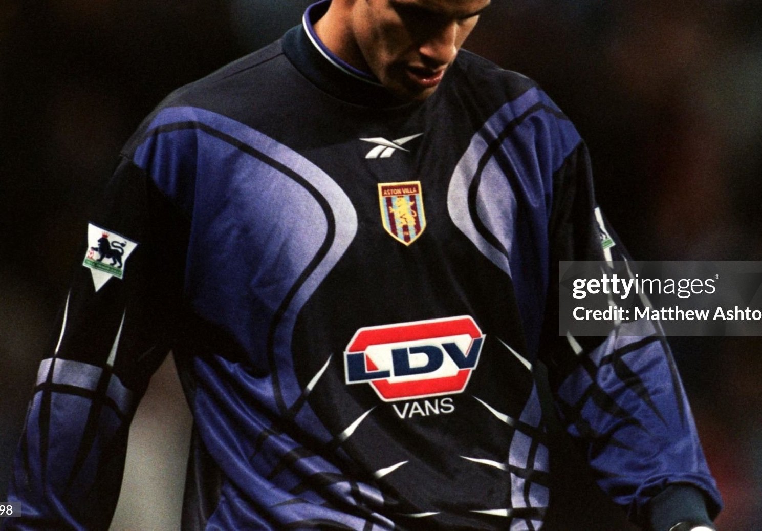 Aston Villa 99-00 Portero 2