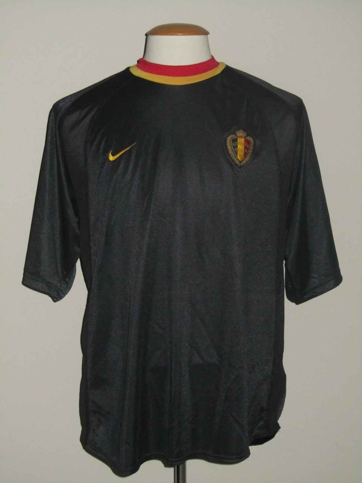 Bélgica 2000 Visitante 2