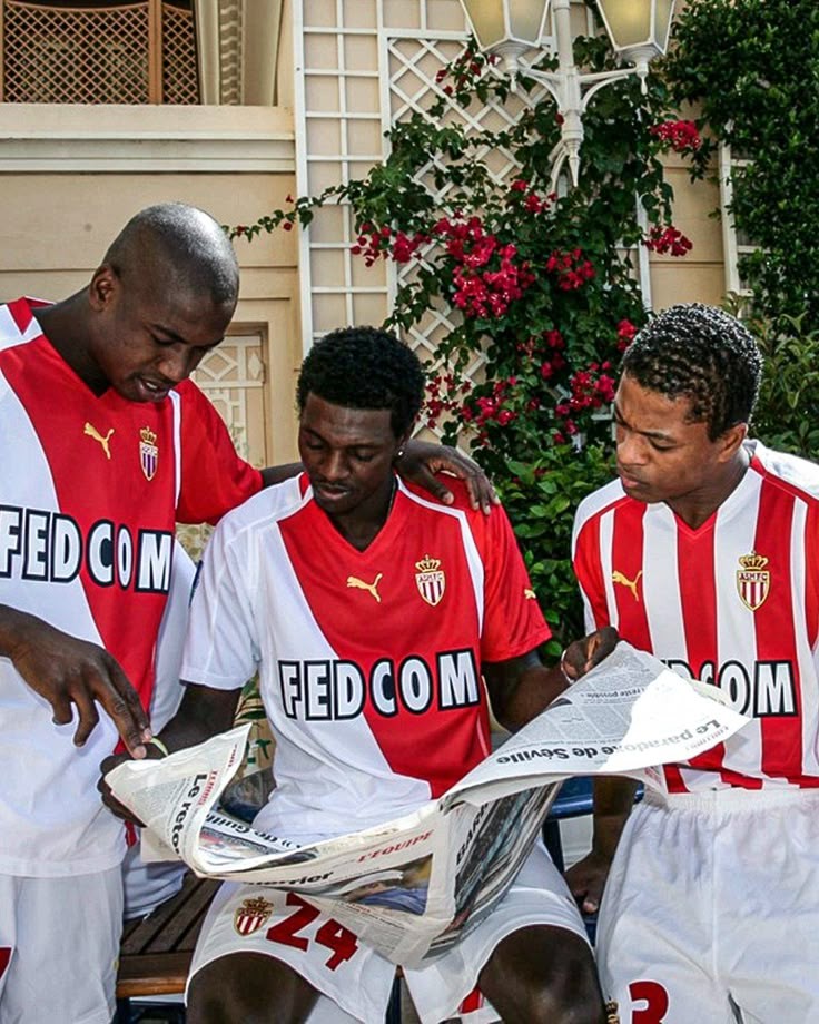 AS Monaco 04-05 Local 3
