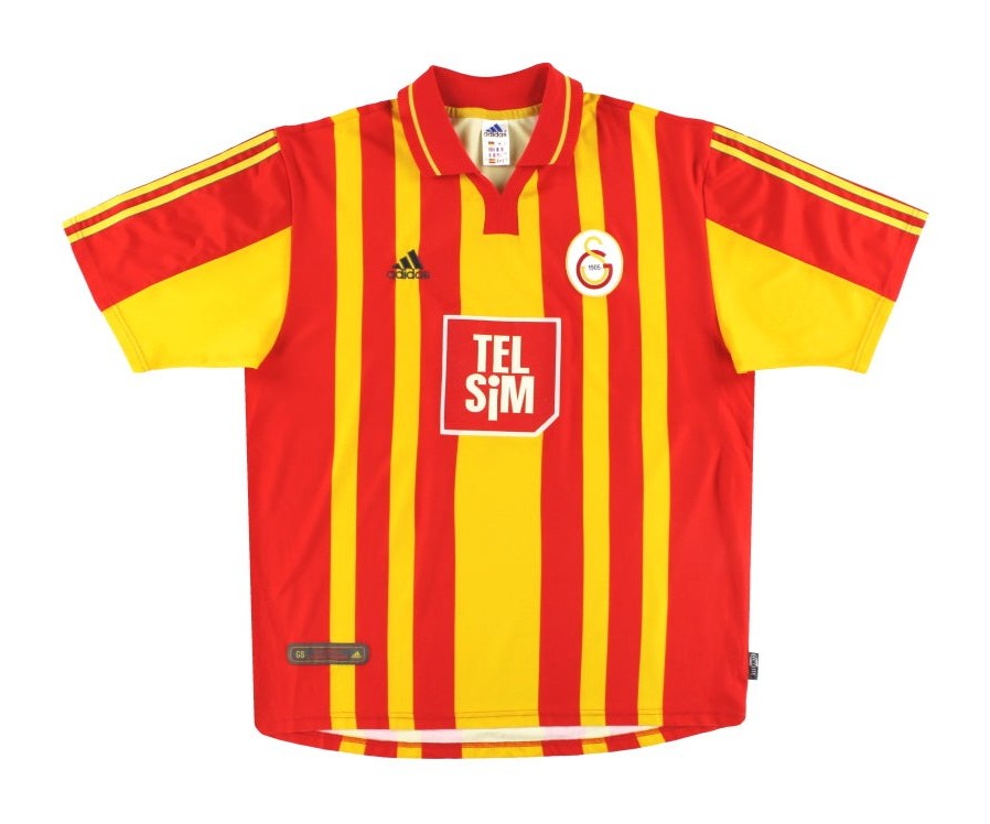 Primera equipación de Galatasaray 00-01