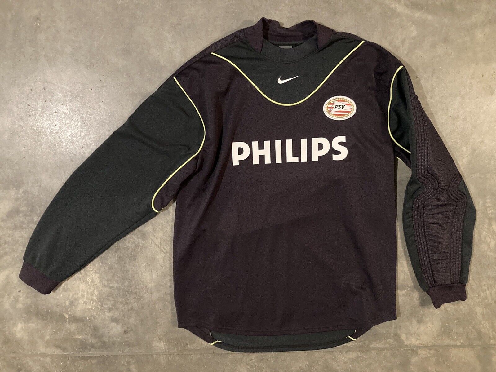 Equipación de portero de PSV 03-04