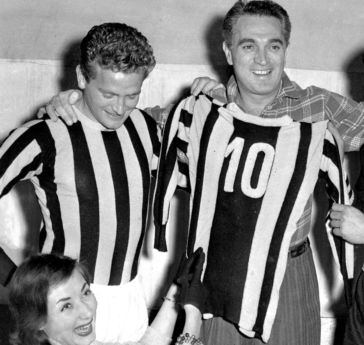 Primera equipación de Juventus 1923