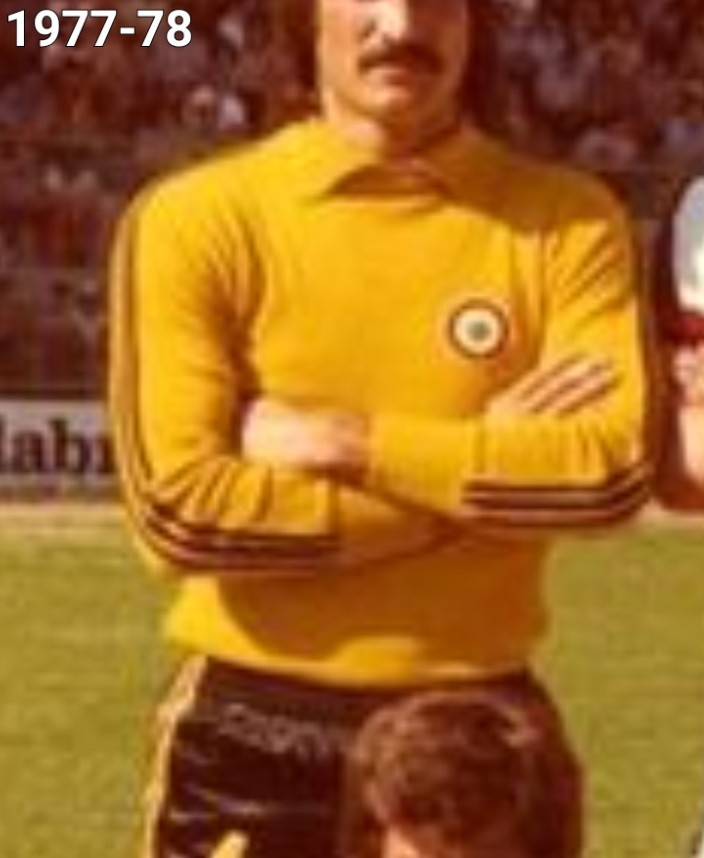 Equipación de portero de Milan 77-78