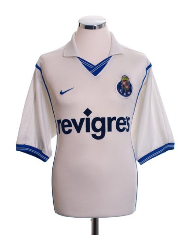 Tercera equipación de Oporto 00-01