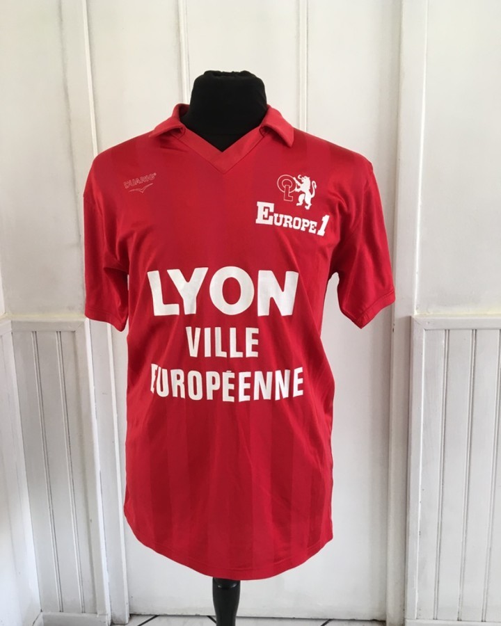 Segunda equipación de Olympique de Lyon 86-87