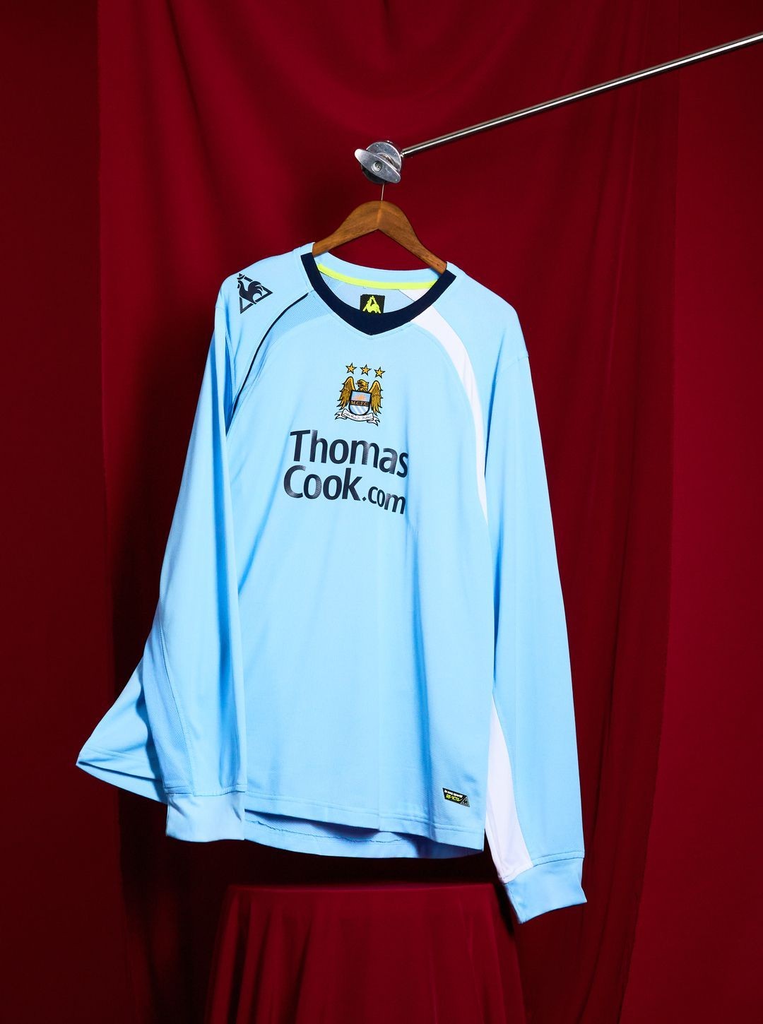 Manchester City 08-09 Local 2