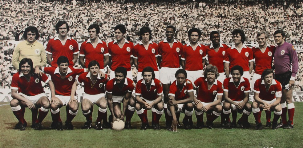 Primera equipación de Benfica 72-73