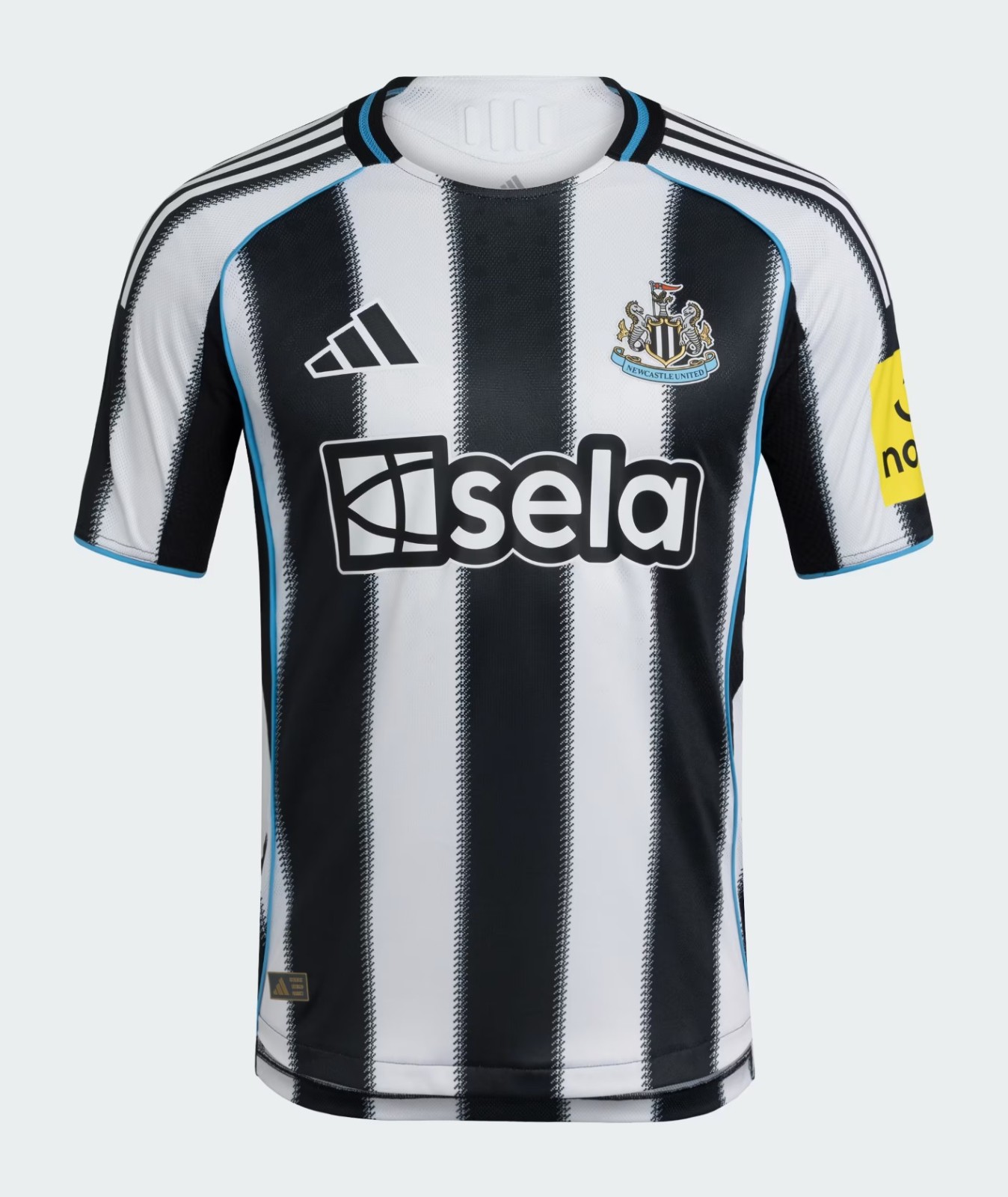Primera equipación de Newcastle 25-26