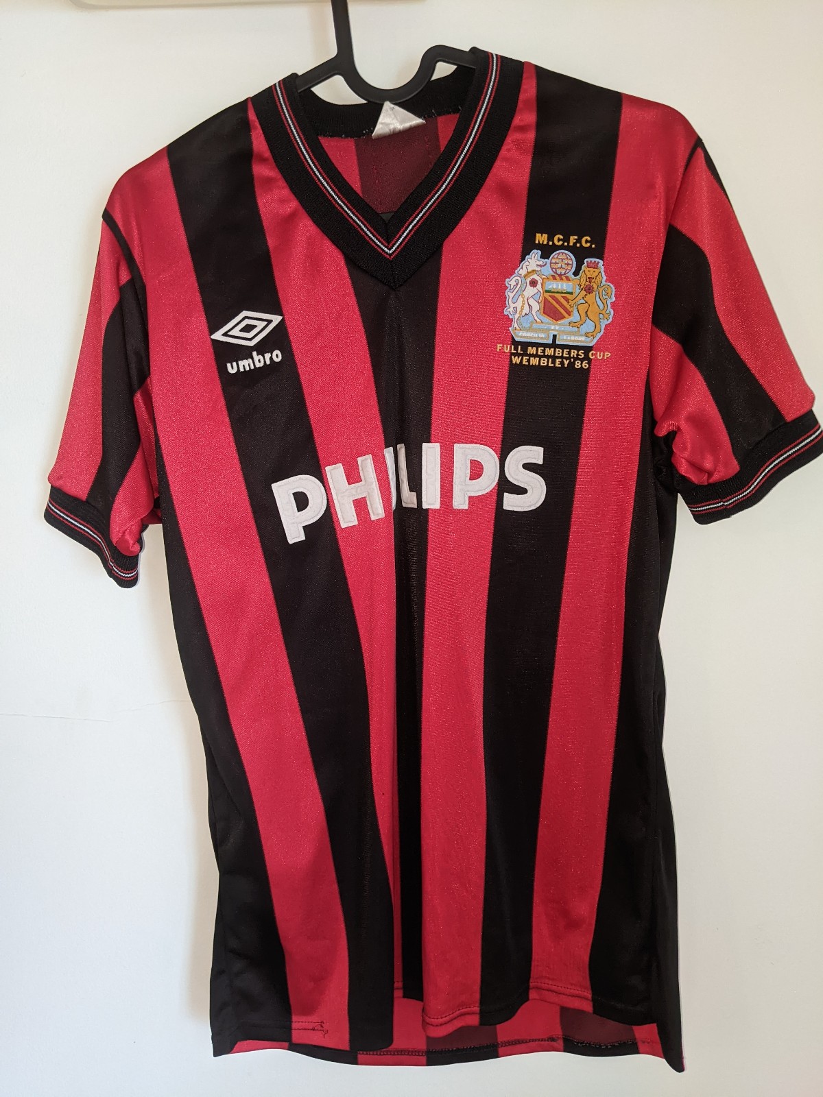 Equipación especial de Man City 85-86