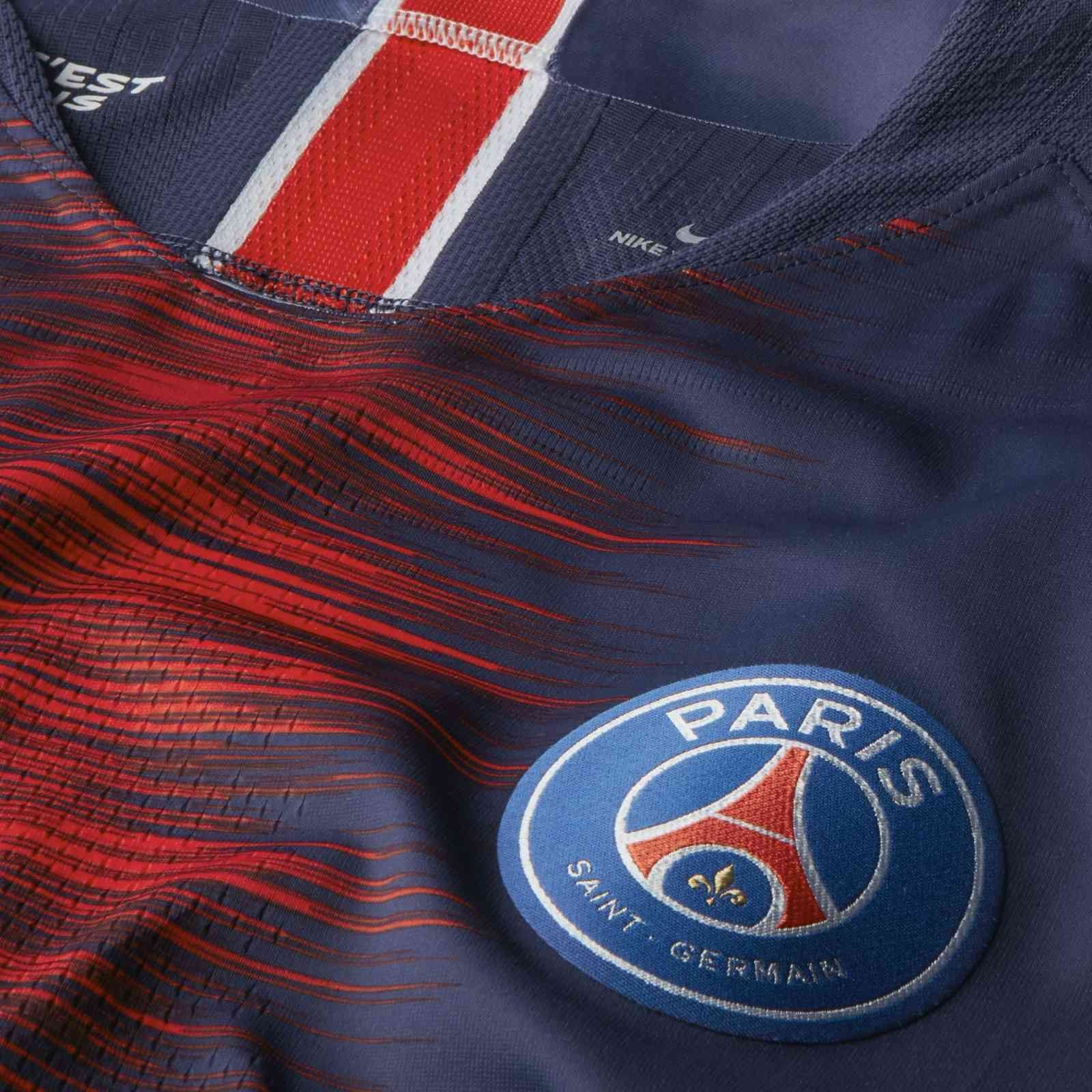 Paris Saint-Germain 18-19 Local 4