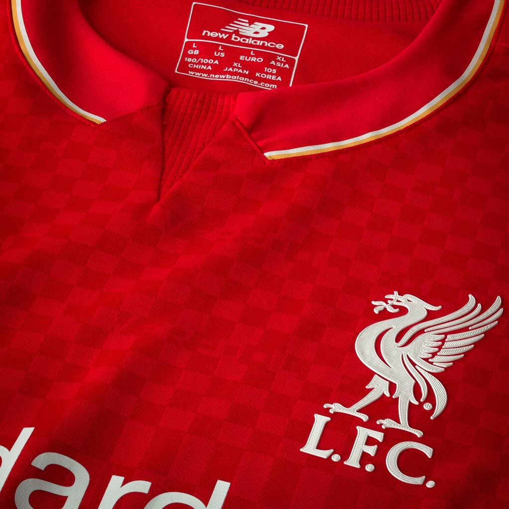 Liverpool FC 15-16 Local 4