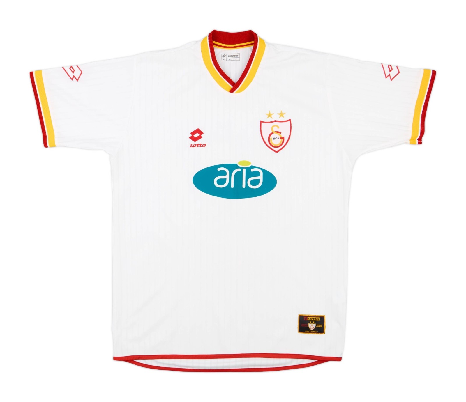 Segunda equipación de Galatasaray 01-02