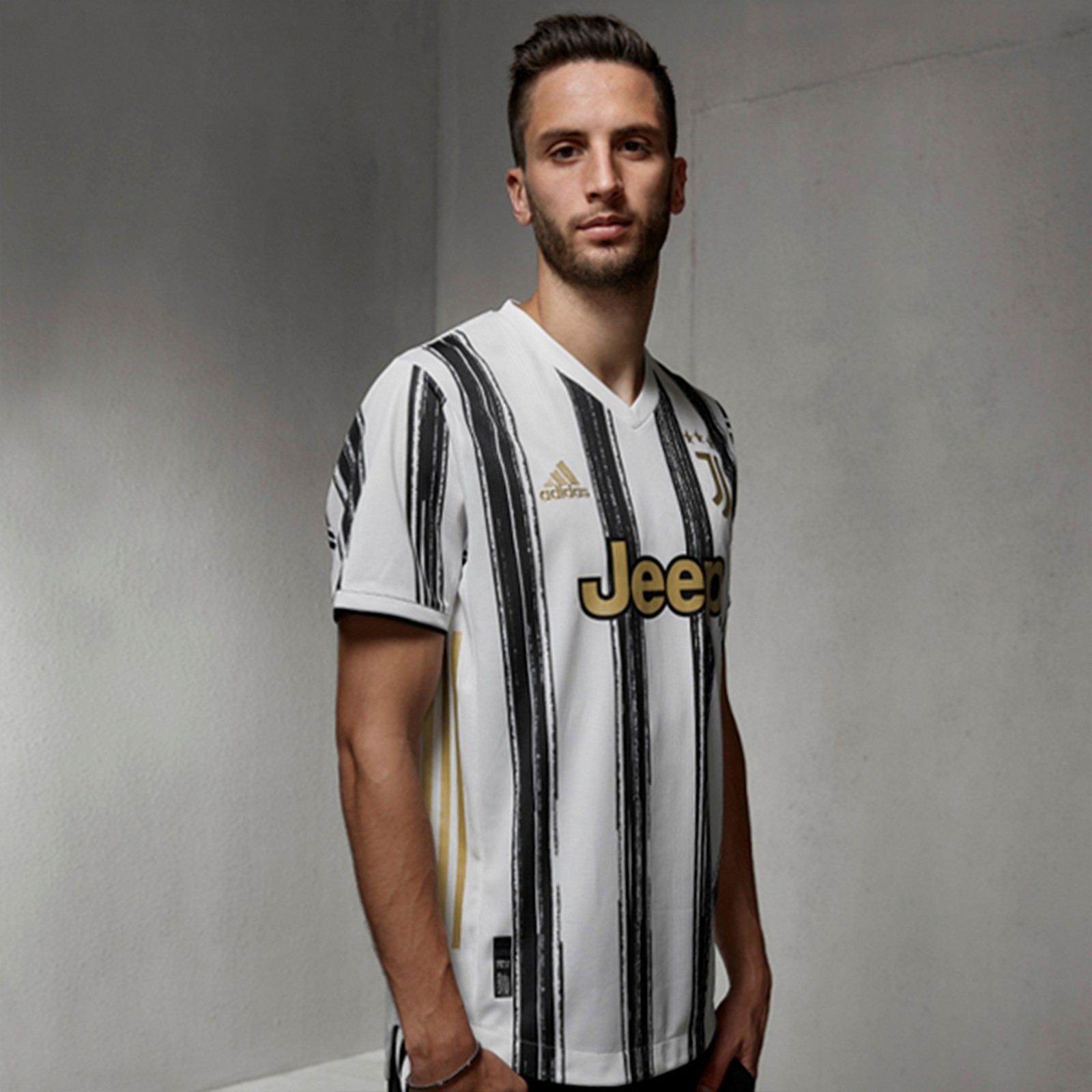 Juventus FC 20-21 Local 3