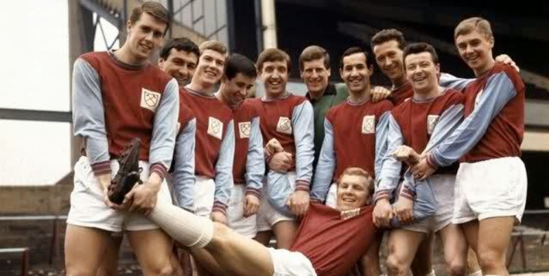 Primera equipación de West Ham United 64-65