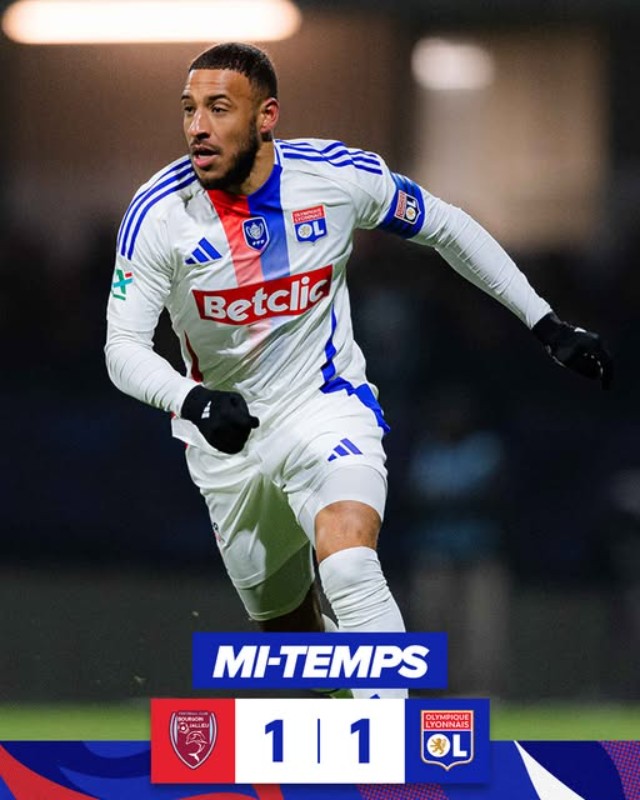 Olympique Lyonnais 24-25 Local 2
