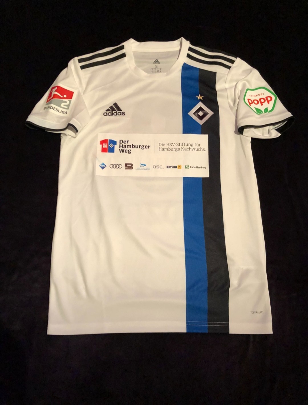 Primera equipación de Hamburgo 20-21