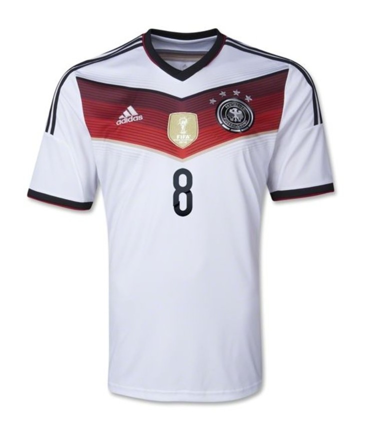 Primera equipación de Alemania 14-15
