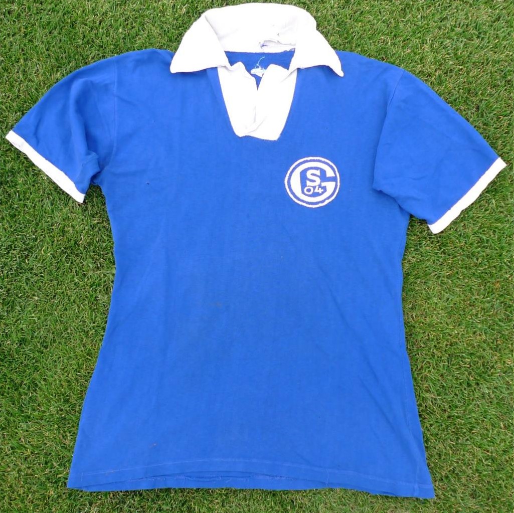 Primera equipación de Schalke 04 57-58