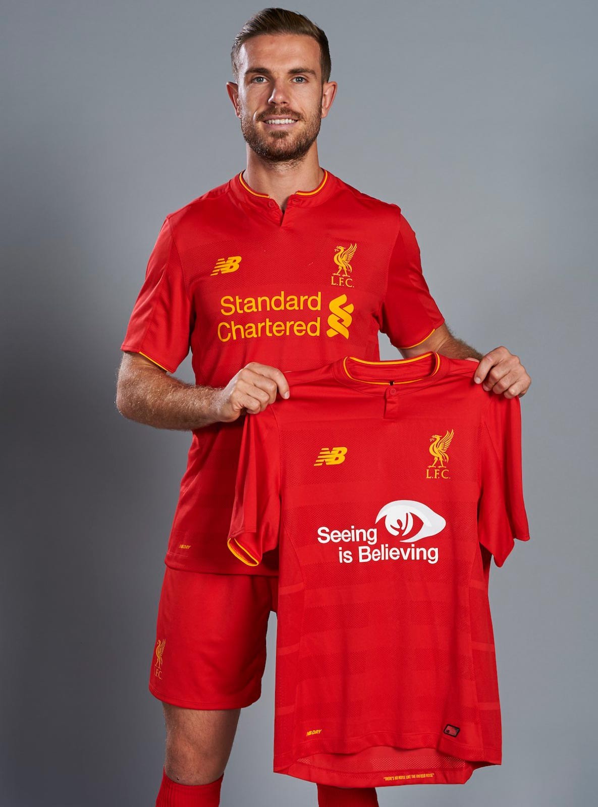 Liverpool FC 16-17 Local 2