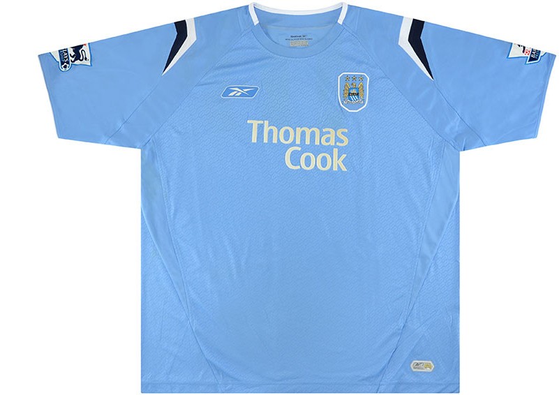 Primera equipación de Man City 04-05