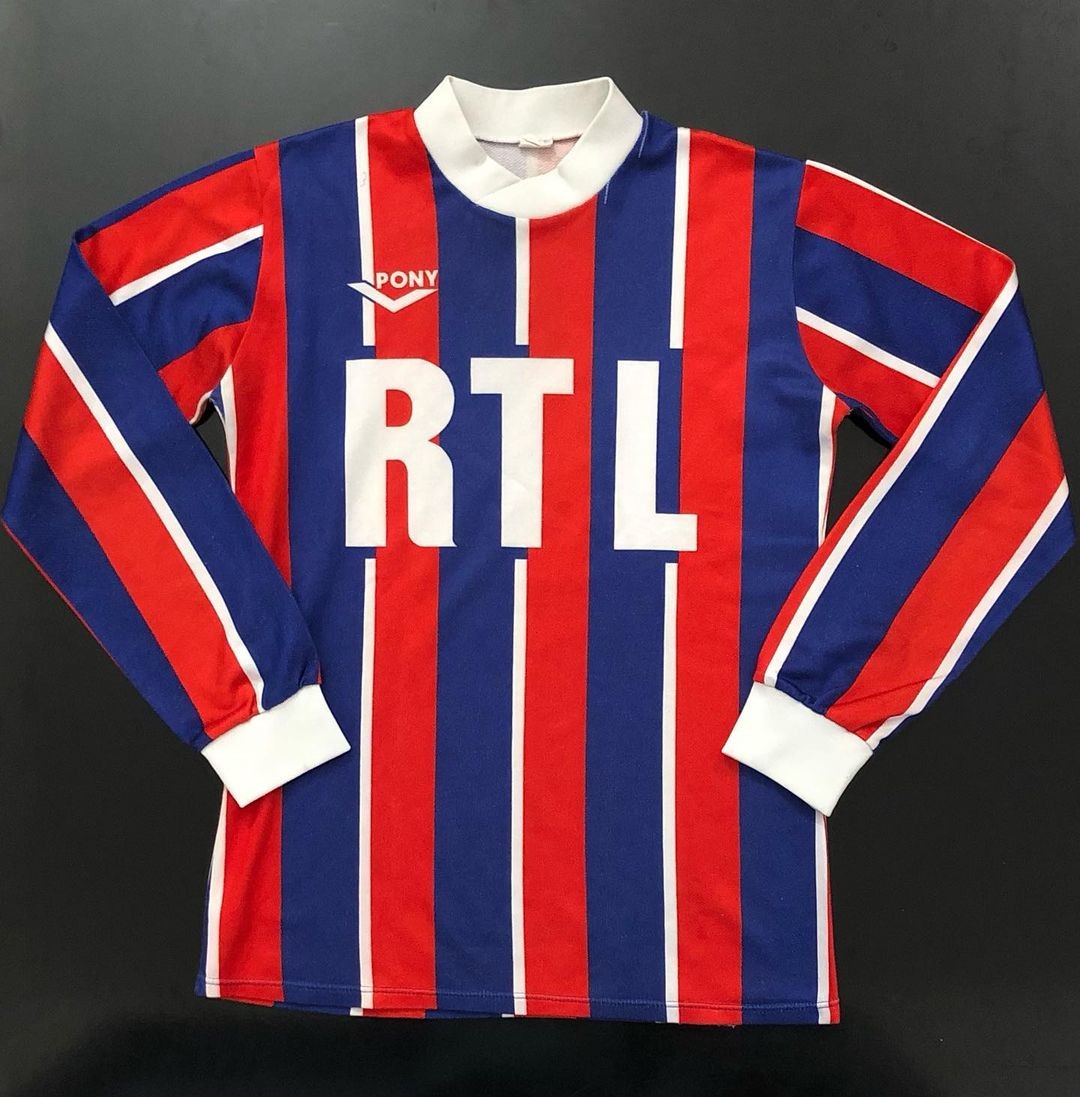 Primera equipación de Olympique de Lyon 78-79