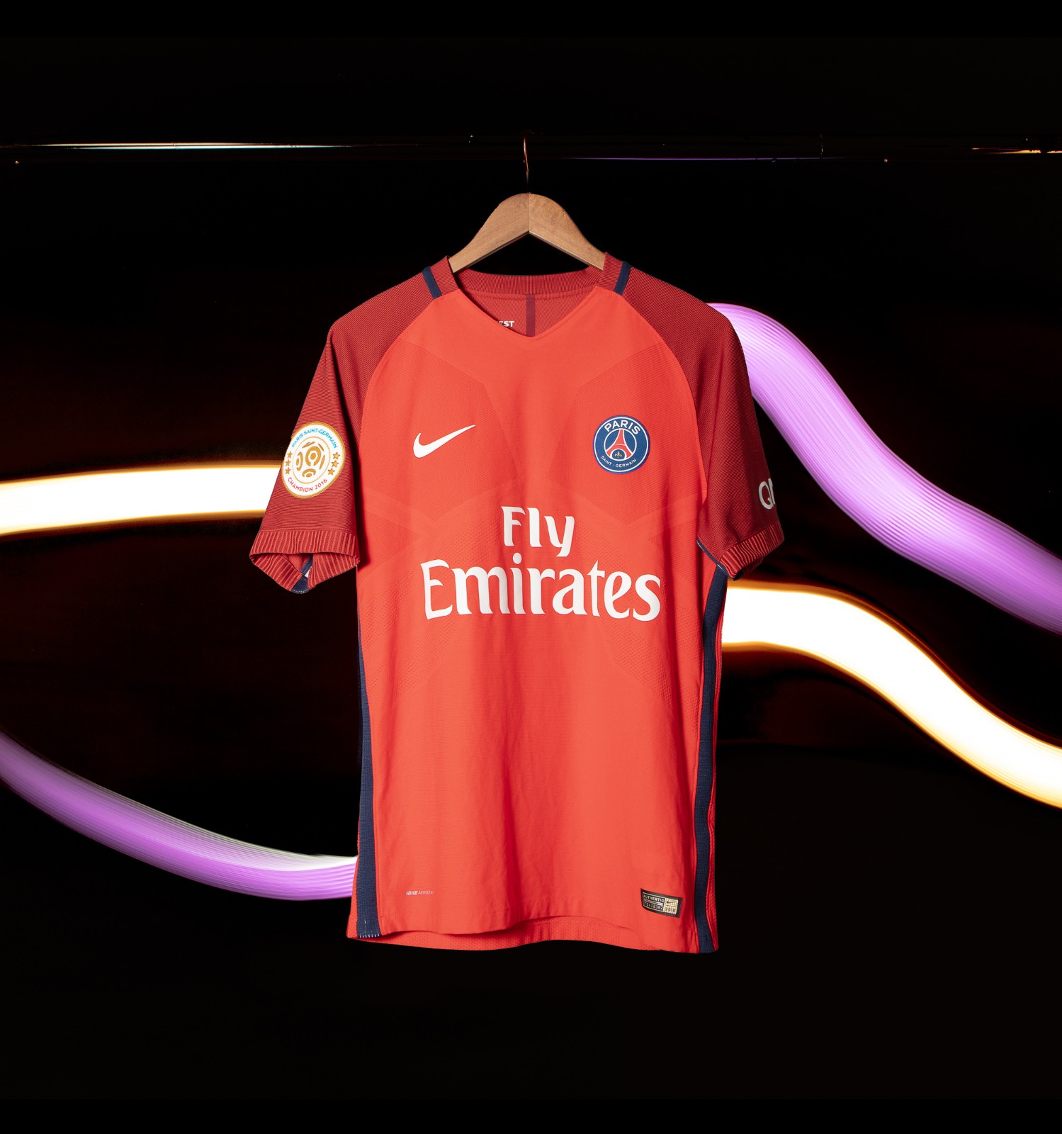 Segunda equipación de Paris Saint-Germain 16-17