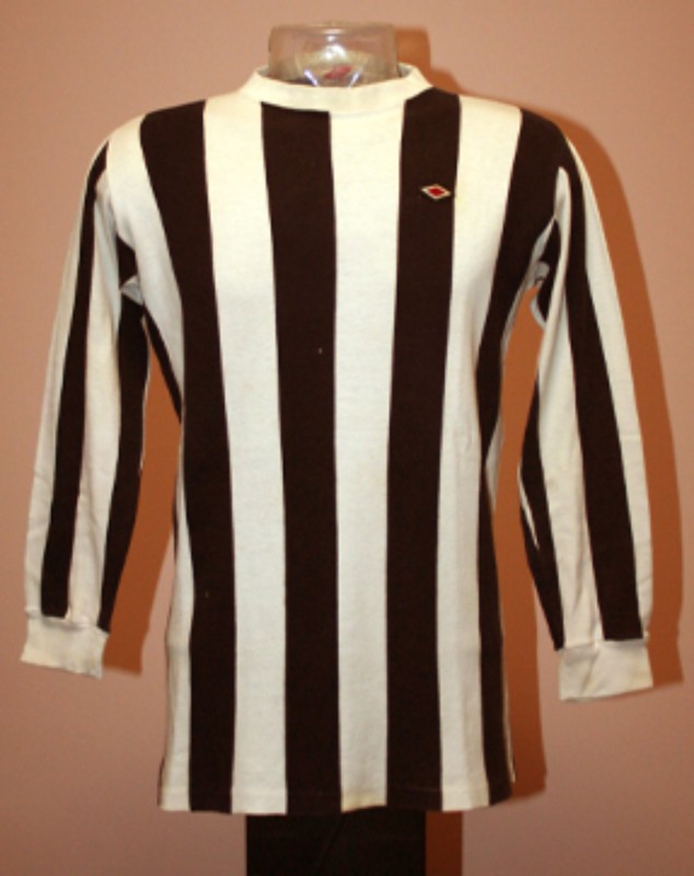 Primera equipación de Juventus 69-70