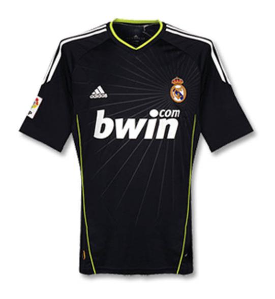 Segunda equipación de Real Madrid 10-11