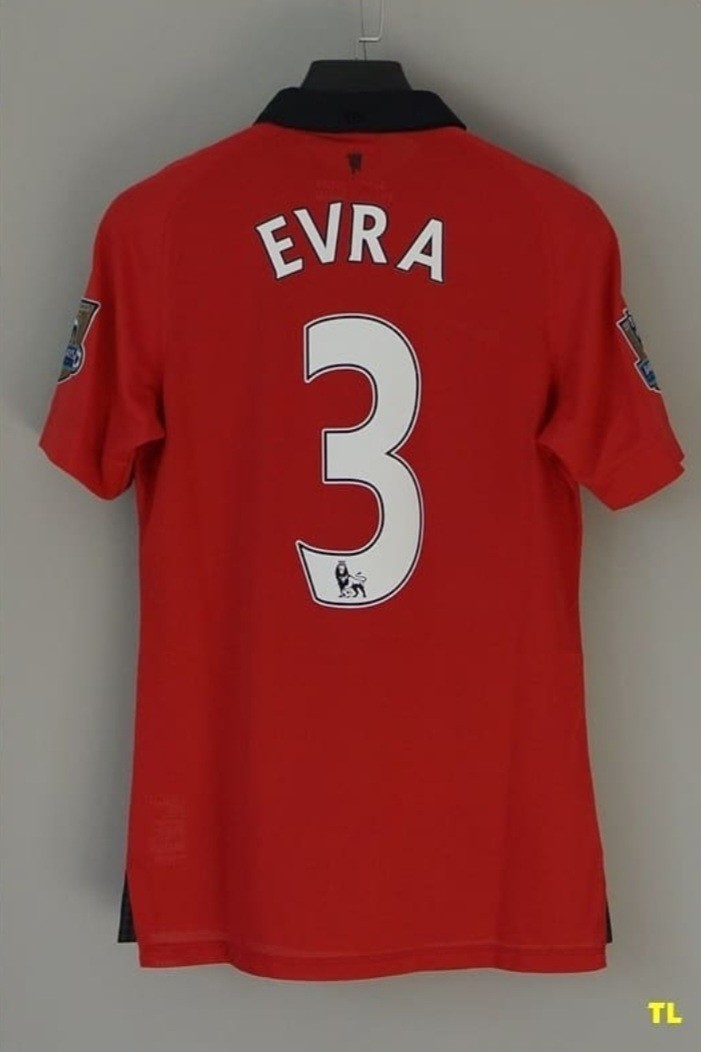 Manchester United 13-14 Local 2