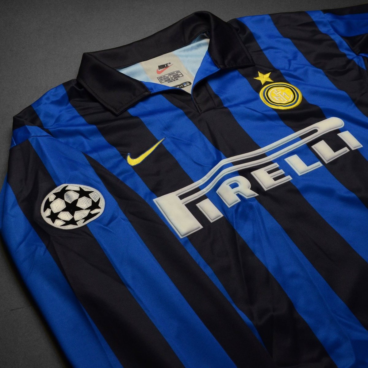 Inter Milan 98-99 Local 4