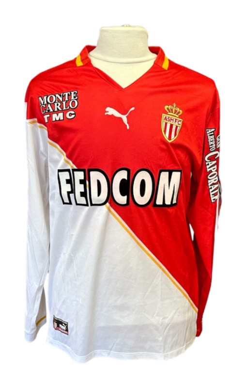 Primera equipación de Monaco 01-02