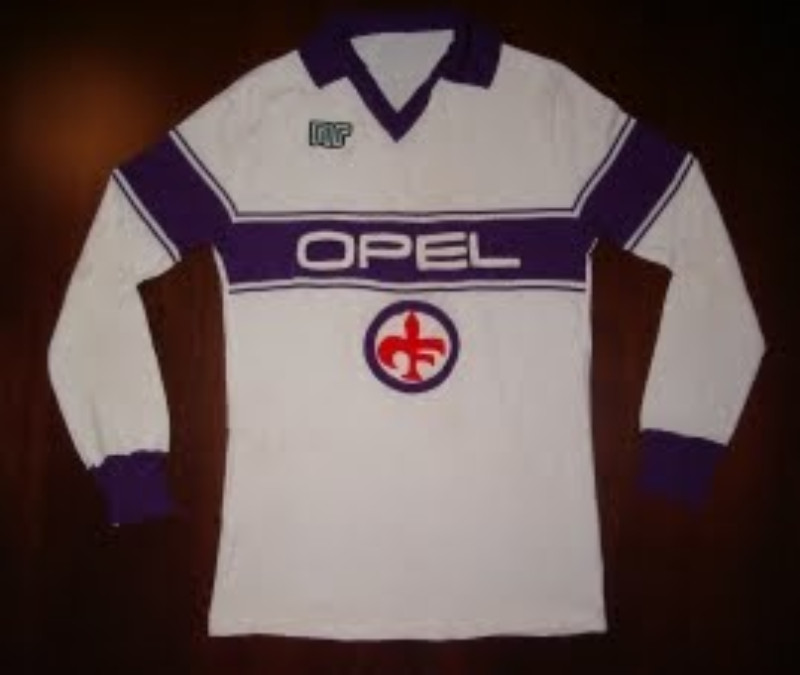 ACF Fiorentina 83-84 Visitante 4