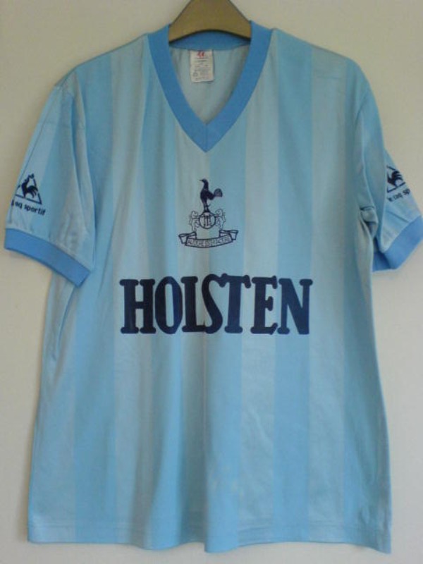 Segunda equipación de Tottenham 83-84