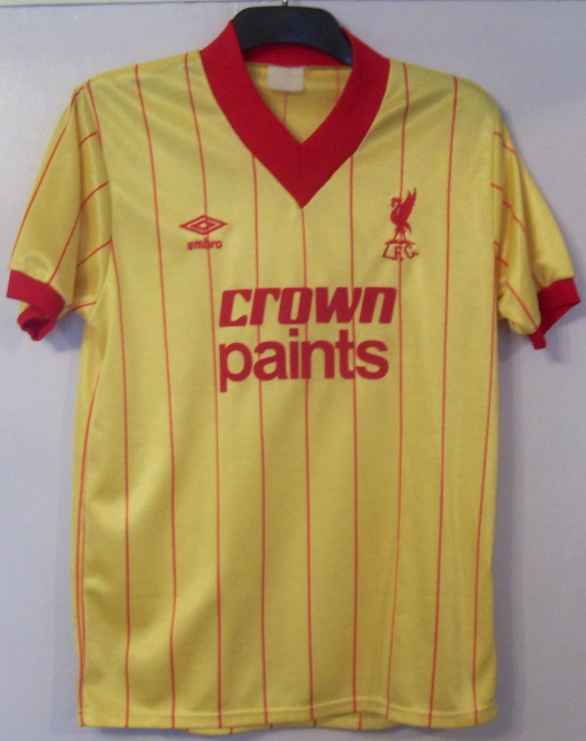 Segunda equipación de LiverpoolFC 82-83