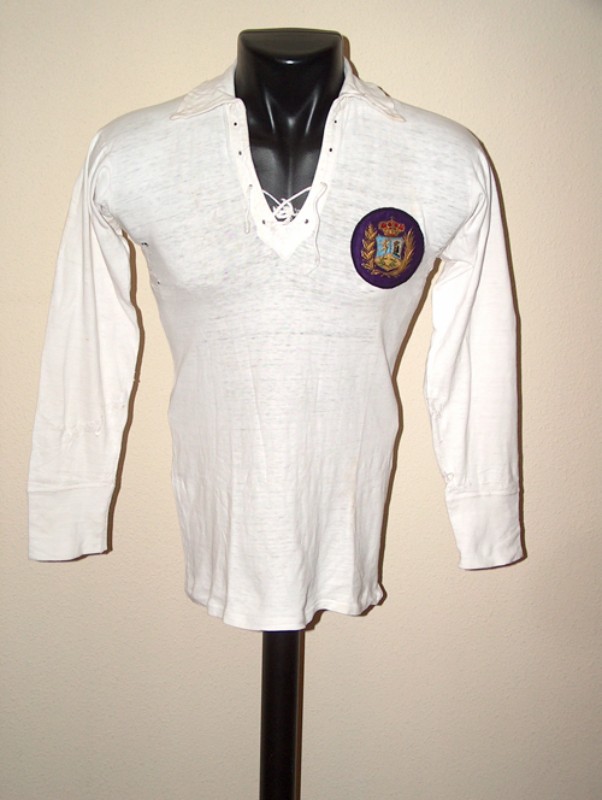 Primera equipación de Real Madrid 1925-26