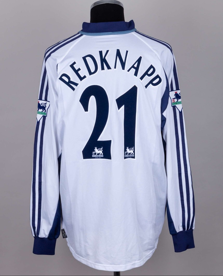 Tottenham Hotspur 01-02 Local 3