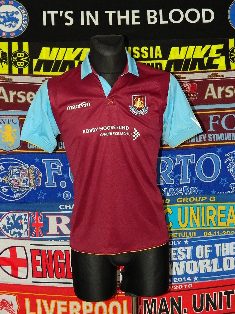Primera equipación de West Ham United 10-11