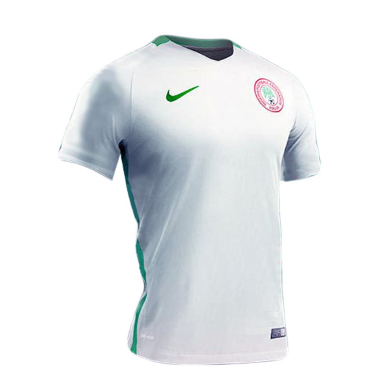 Segunda equipación de Nigeria 2016