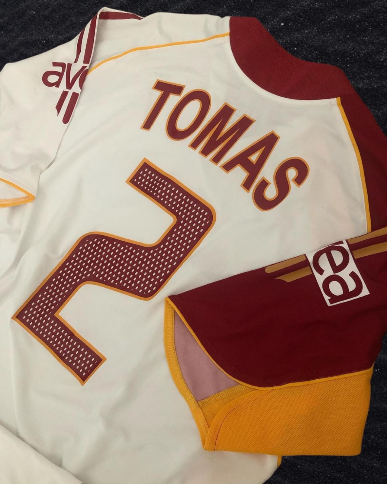 Galatasaray 04-05 Visitante 3
