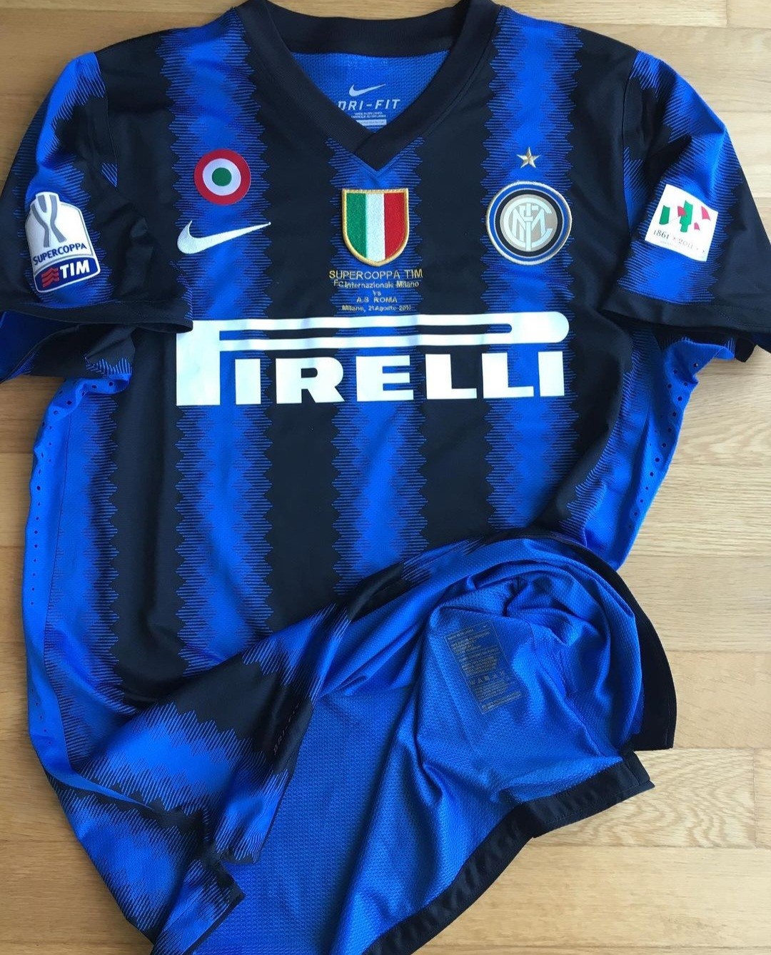 Equipación especial de Inter de Milán 10-11