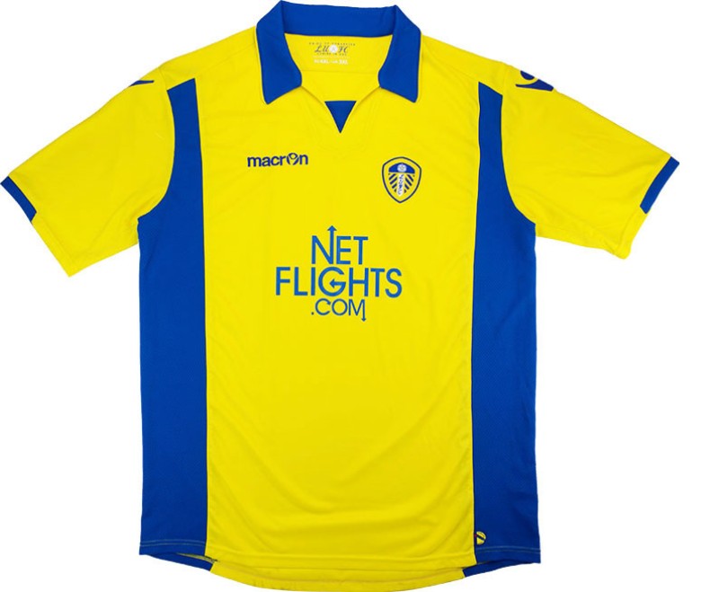 Segunda equipación de Leeds 09-10