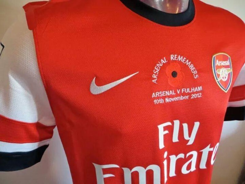 Arsenal FC 12-13 Local 3
